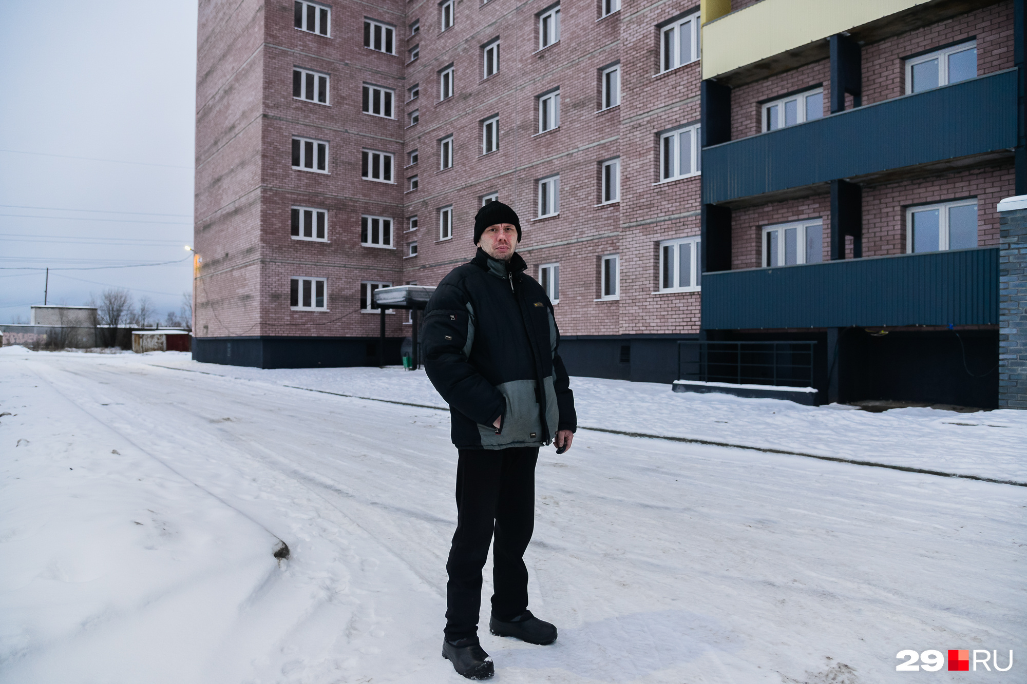 Переехать в новую квартиру Алексей должен был еще в 2017 году, но чудо произошло только сейчас — и очень удачно под Новый год