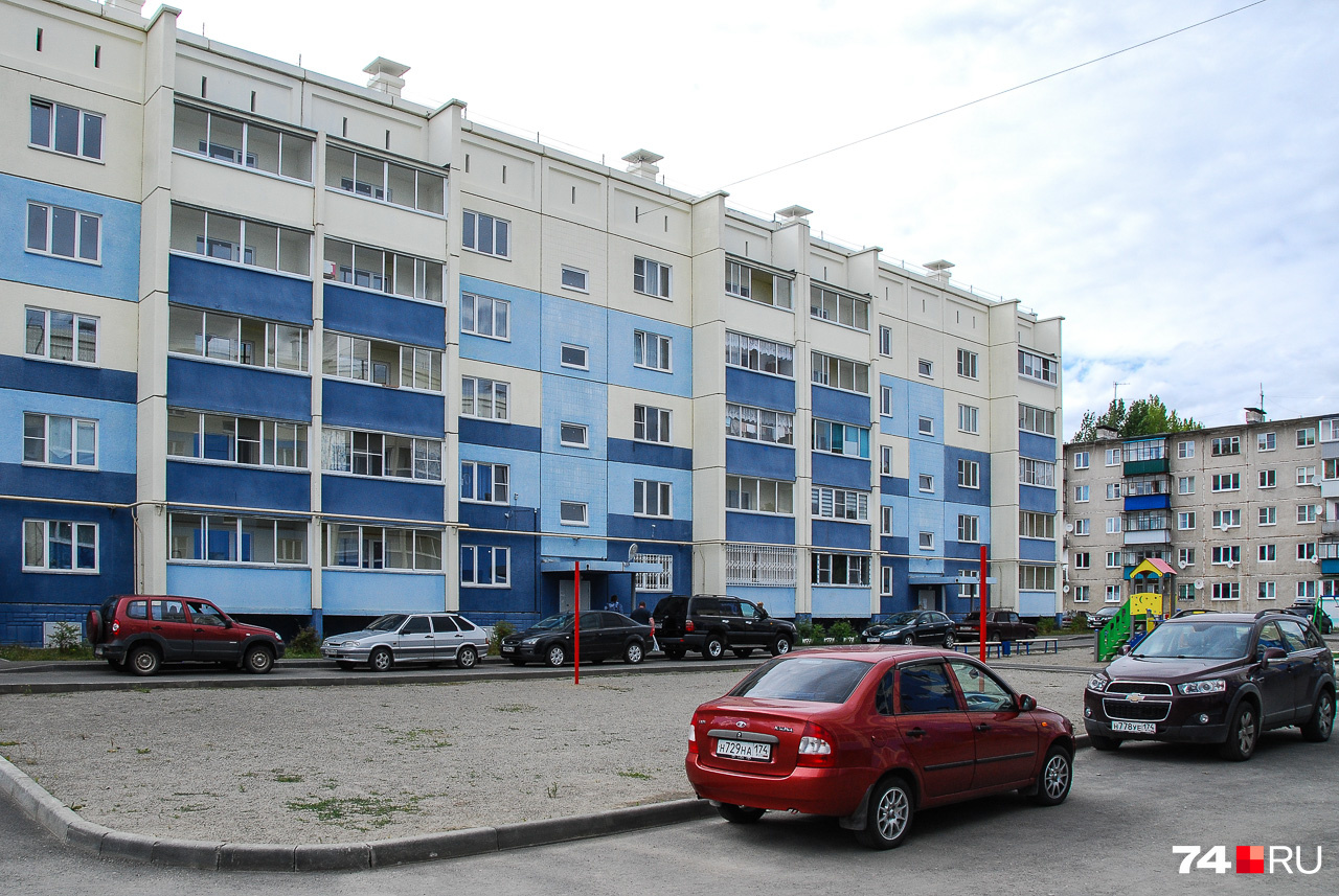 Дальняя дача — район на выезде из Кыштыма в сторону Карабаша Дальняя дача — район на выезде из Кыштыма в сторону Карабаша