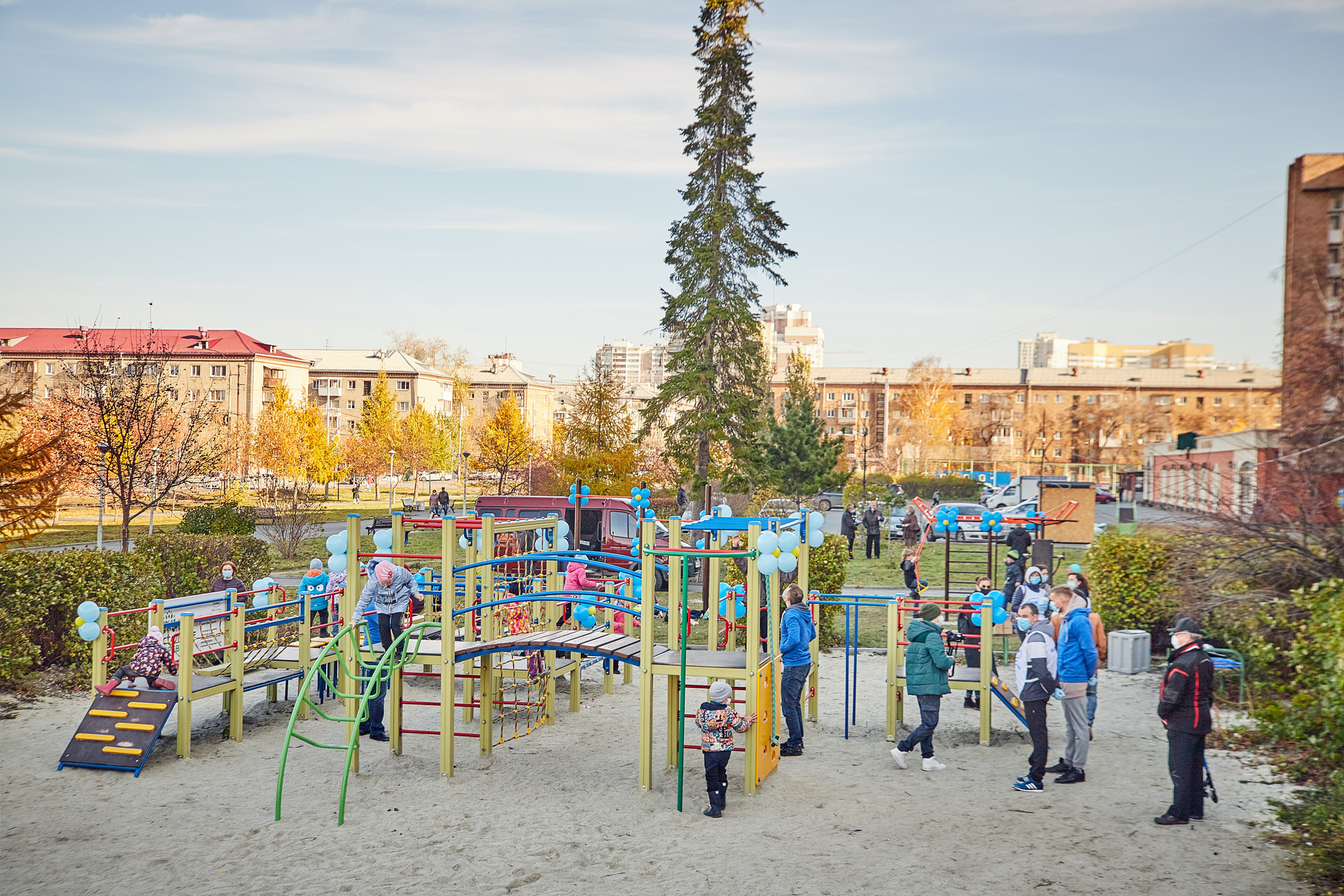 Правила детской площадки и как казанские застройщики их выполняют