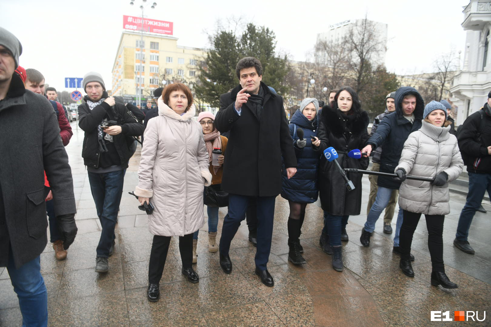 Александр Высокинский с Тамарой Благодатковой, главой комитета благоустройства