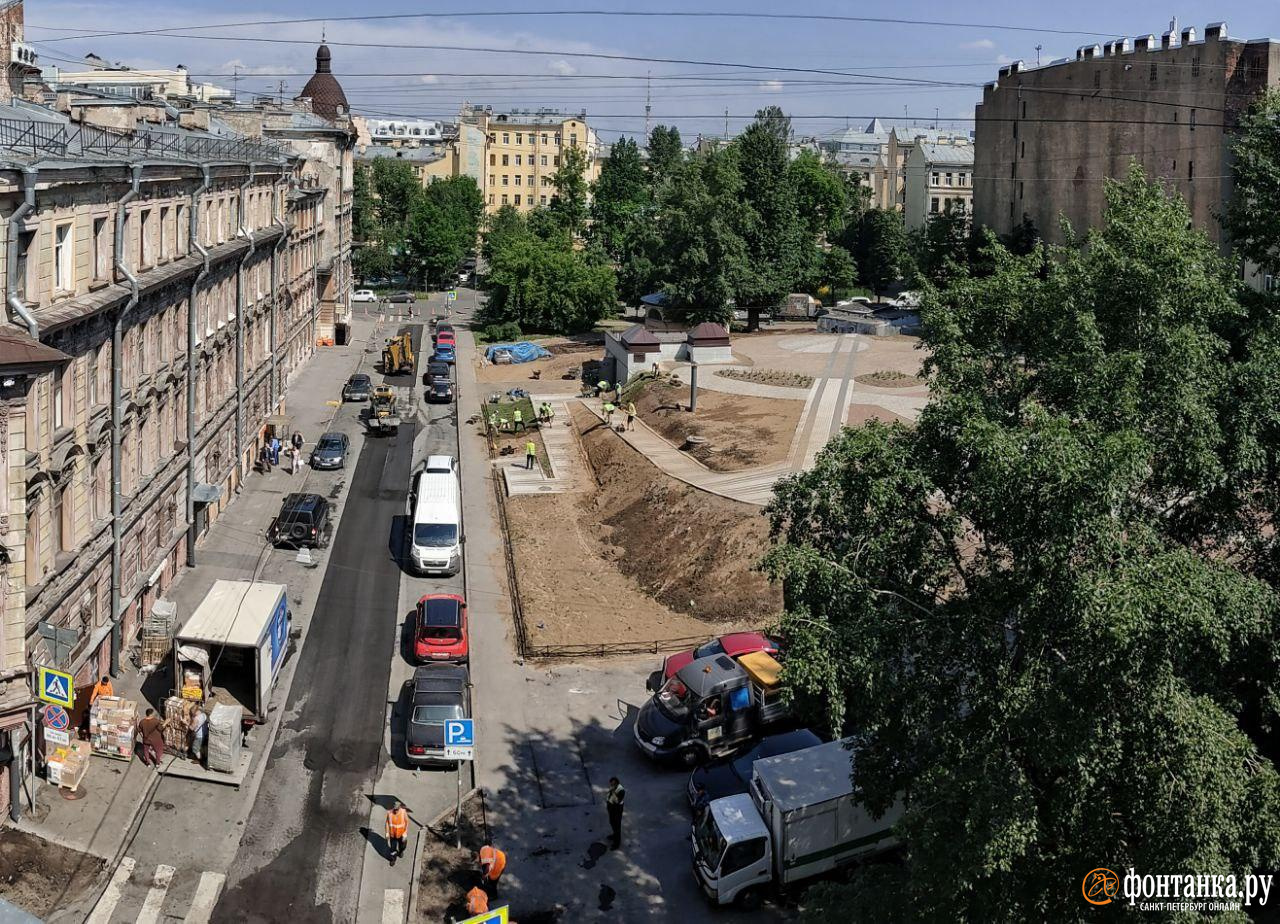 Посмотрите на аврал у сквера Виктора Цоя. Вот что слухи о губернаторе  творят - 18 июня 2020 - ФОНТАНКА.ру