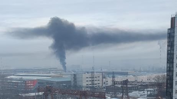 Небо над Красноярском снова заволокло дымом