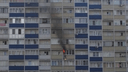 В Кировском районе на 11-м этаже загорелась квартира: пожарные эвакуировали мужчину