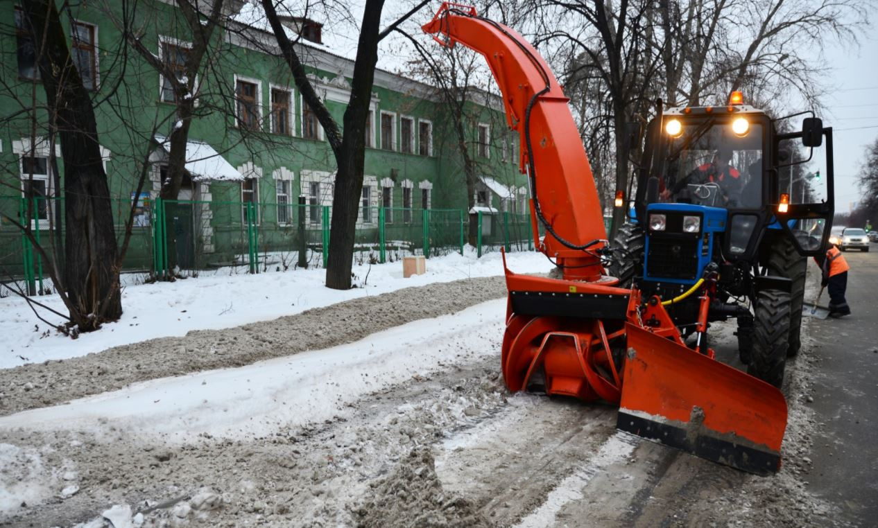 Городские власти планируют закупать роторные снегоочистители, которые позволяют быстрее убирать снег