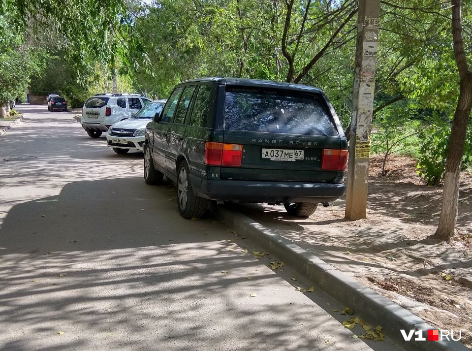 Удобное место для парковки, ничего не скажешь