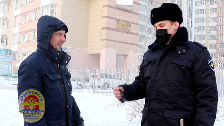 Полицейские нашли угнанную «Камри» красноярца в Москве и вернули ее владельцам