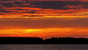 Разноцветное небо: новосибирцы поделились фотографиями сказочного заката над городом