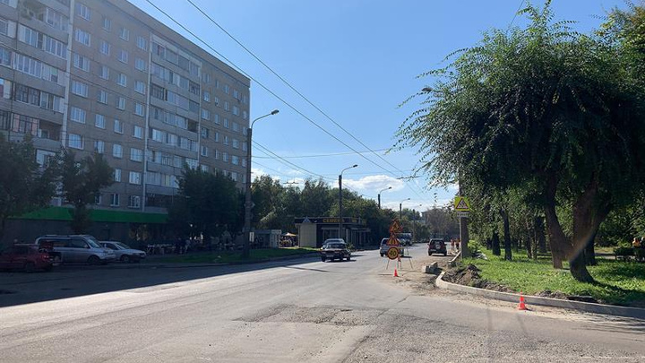 Власти пообещали отремонтировать улицу Тельмана до конца ноября