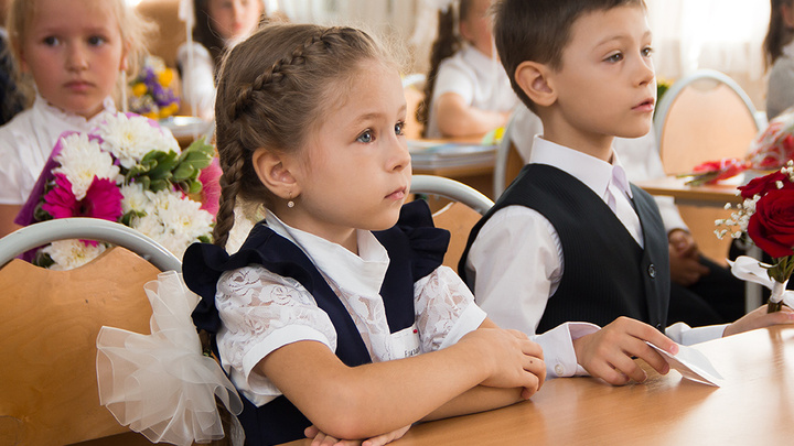 Школьники Кузбасса вернулись к очному обучению. Они провели на дистанте месяц