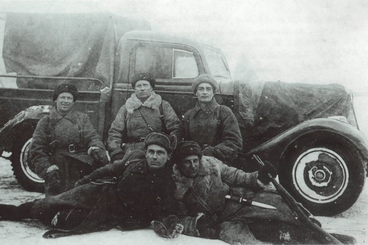 Георгий Михайлович по центру слева. Декабрь 1941 года, члены военного трибунала 44-й отдельной стрелковой бригады