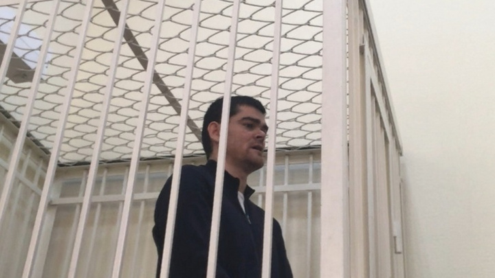 Экс-прокурору Норильска и его брату продлили арест до конца ноября