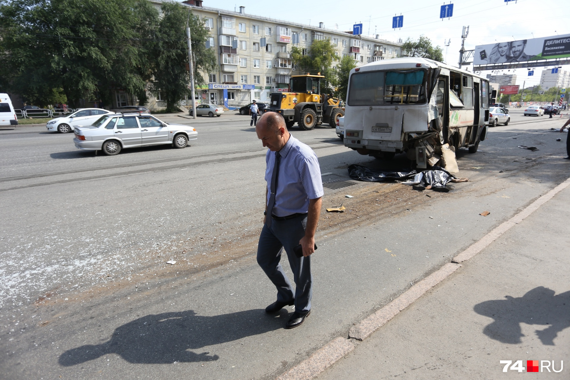 В «замес» с автокраном попали две маршрутки В «замес» с автокраном попали две маршрутки