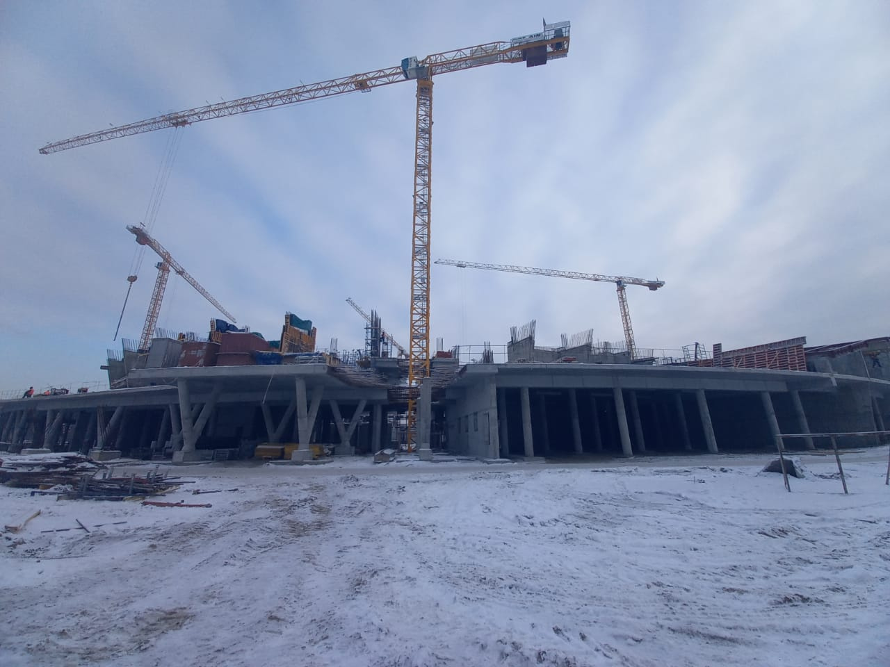 Общая стоимость двух аукционов на строительство арены составила более <nobr class="_">8 млрд</nobr> рублей Общая стоимость двух аукционов на строительство арены составила более <nobr class="_">8 млрд</nobr> рублей