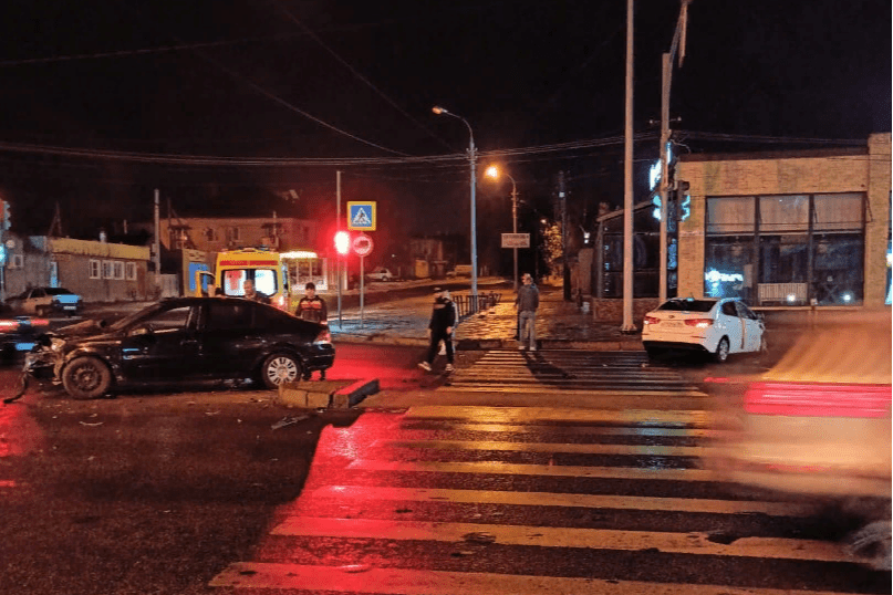 Столкновение произошло на пересечении улиц Рокоссовского и Двинской 