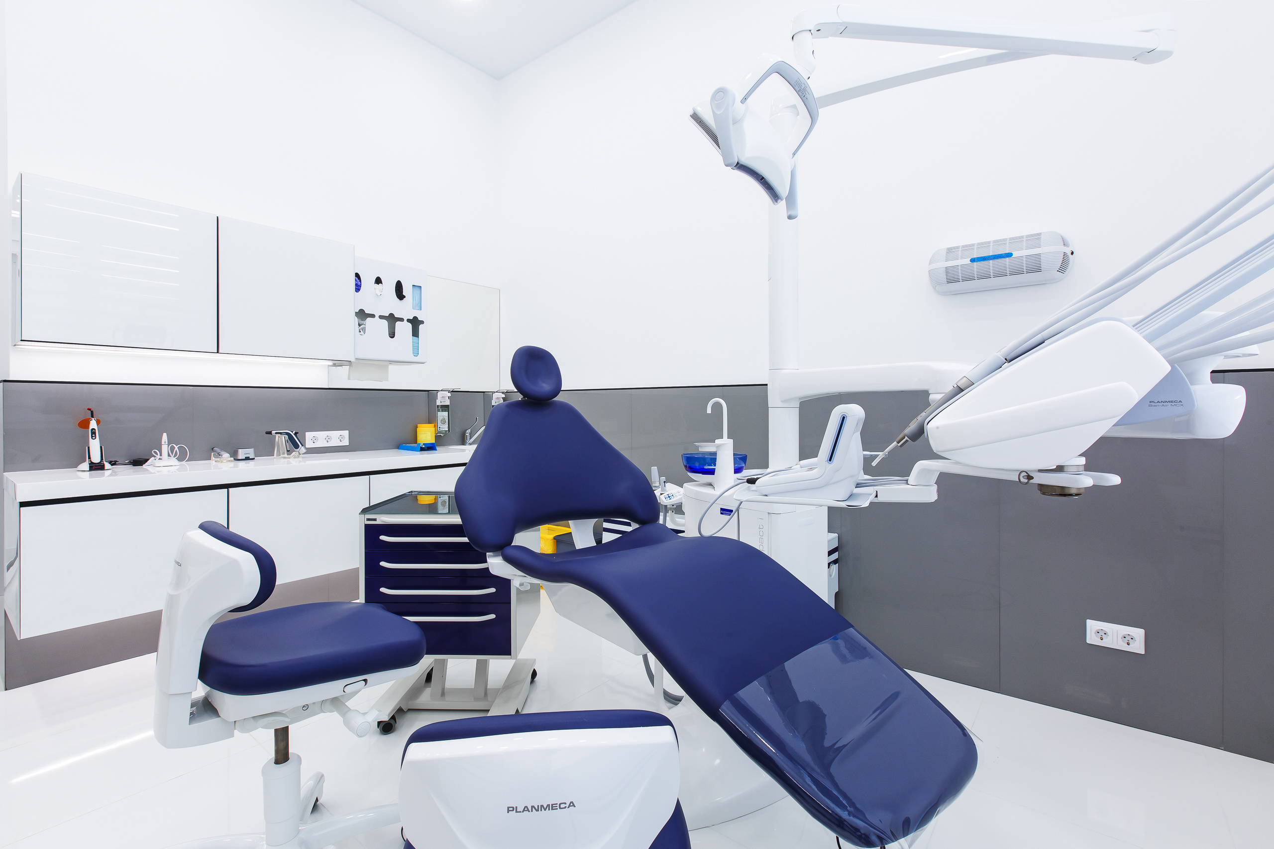 Сеть стоматологических клиник «Мега-Дент» оборудована по последнему слову техники