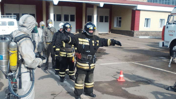 Пожарных Башкирии начали дезинфицировать от коронавируса