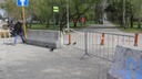 Вход в Первомайский сквер перегородили блоками — теперь железобетонно никто не пройдет (но это не точно)