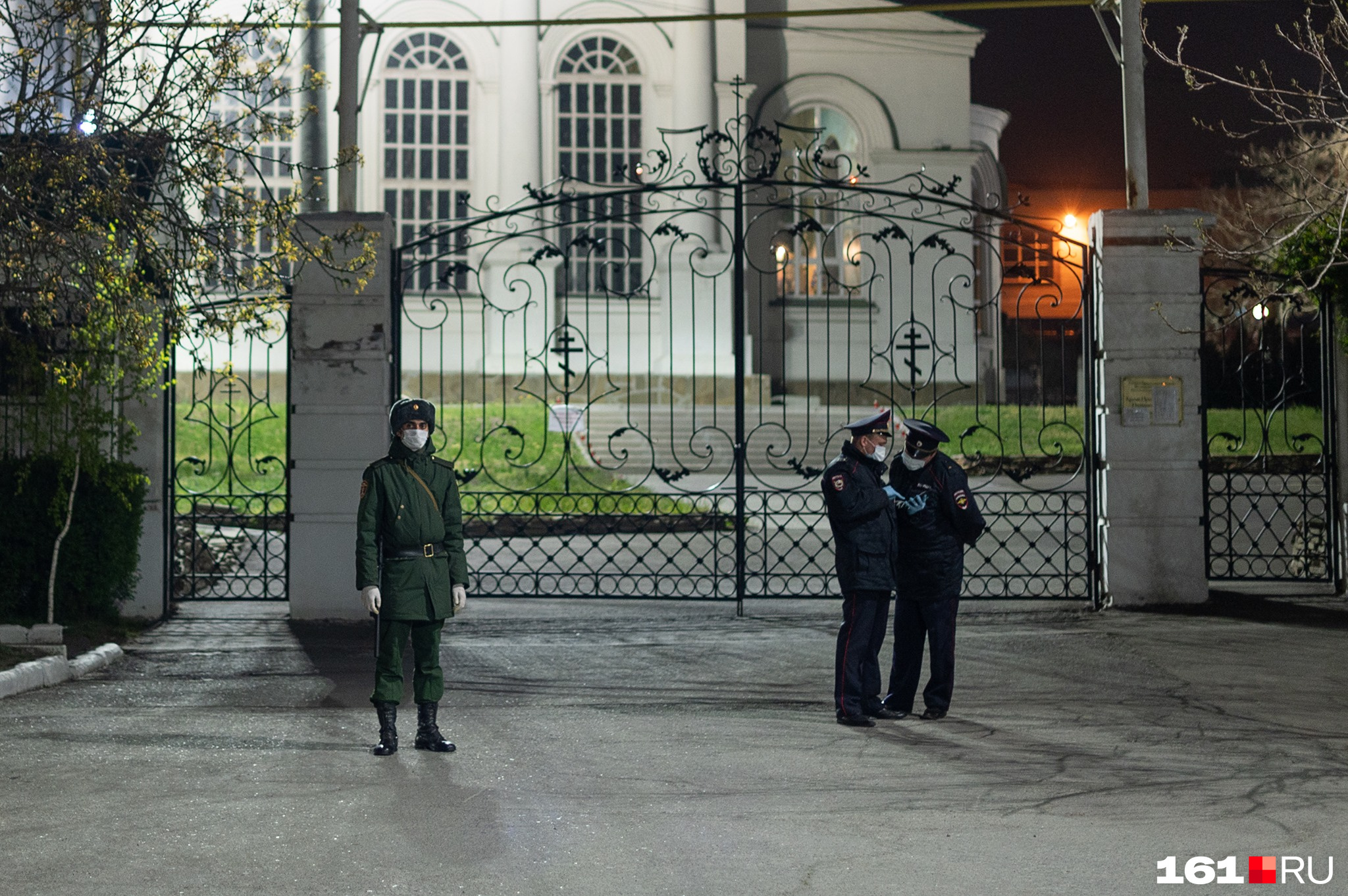 В Ростове-на-Дону первыми на службу пришли полицейские В Ростове-на-Дону первыми на службу пришли полицейские