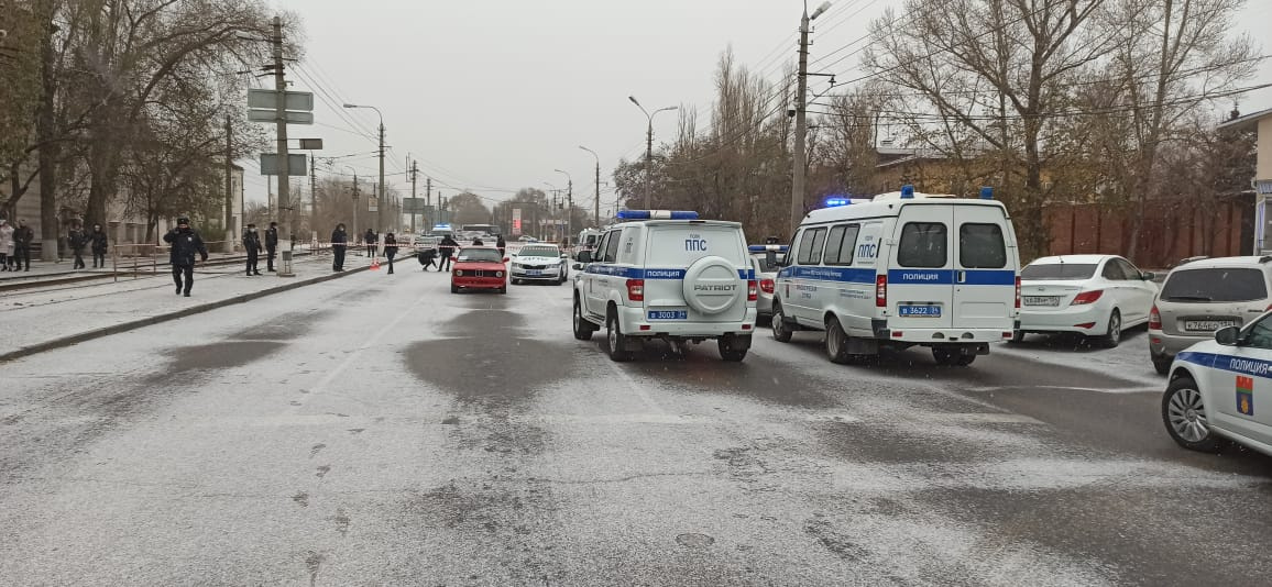 Раненые в волгограде. Избиение полиции Волгоград. Армяне в полиции Волгоград. Фото нападения Оганесяна на полицейских в Волгограде.