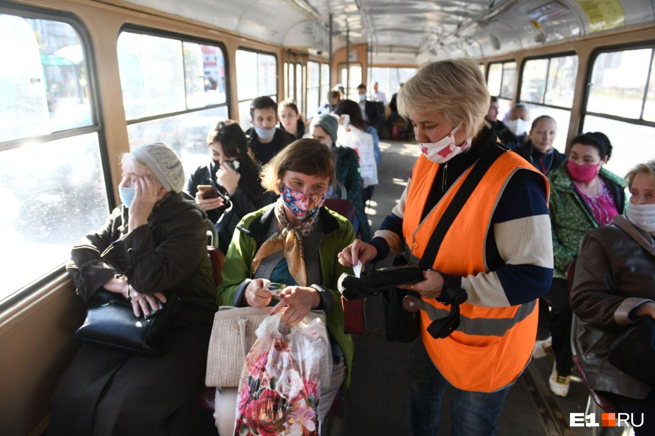 Транспортникам разрешили никуда не ехать, если пассажир не хочет надевать маску