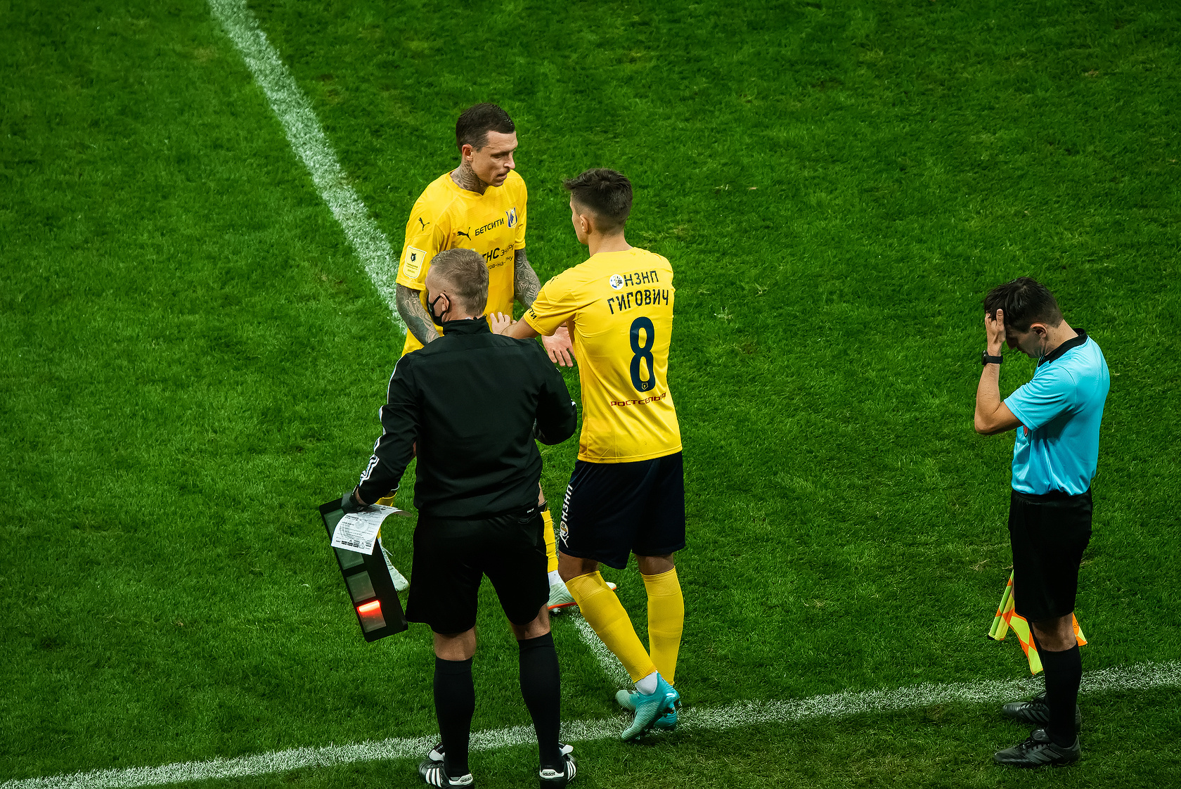 На 81-й минуте на замену вышел шведский полузащитник Армин Гигович