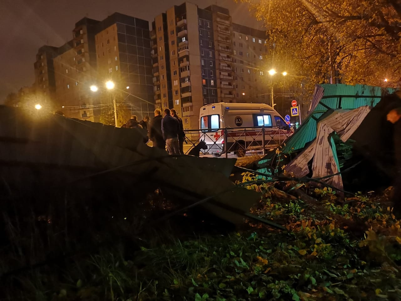 Перекресток пятилеток ворошилова главная дорога. Перекресток пятилеток. Перекресток улица. Перекресток пятилеток. Дтп пятилеток.