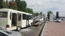 На Чкаловском маршрутка врезалась в автовоз. Пострадали пять человек