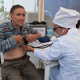 «Людям приходится сидеть в очередях, а медикам — работать наспех»: жители Зубово просят власти о новой поликлинике