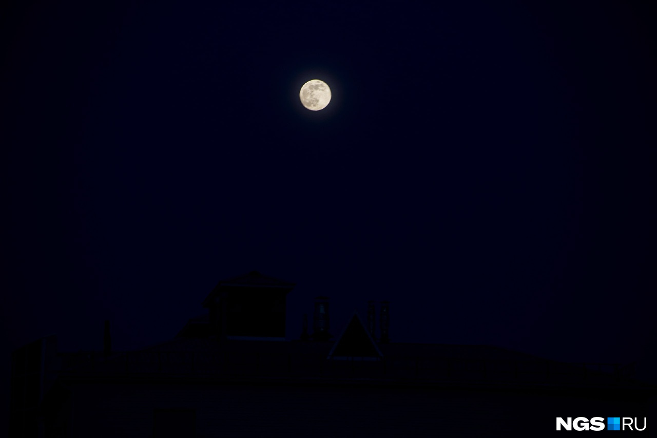В час ночи от нашей планеты было минимальное расстояние до Луны