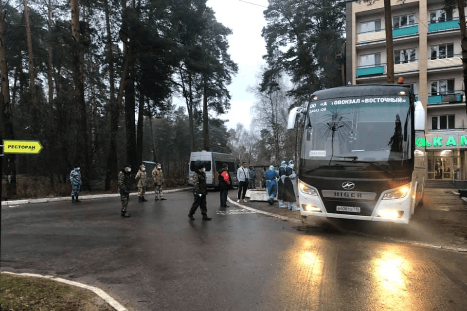 В Казани наших туристов встретили даже военные В Казани наших туристов встретили даже военные