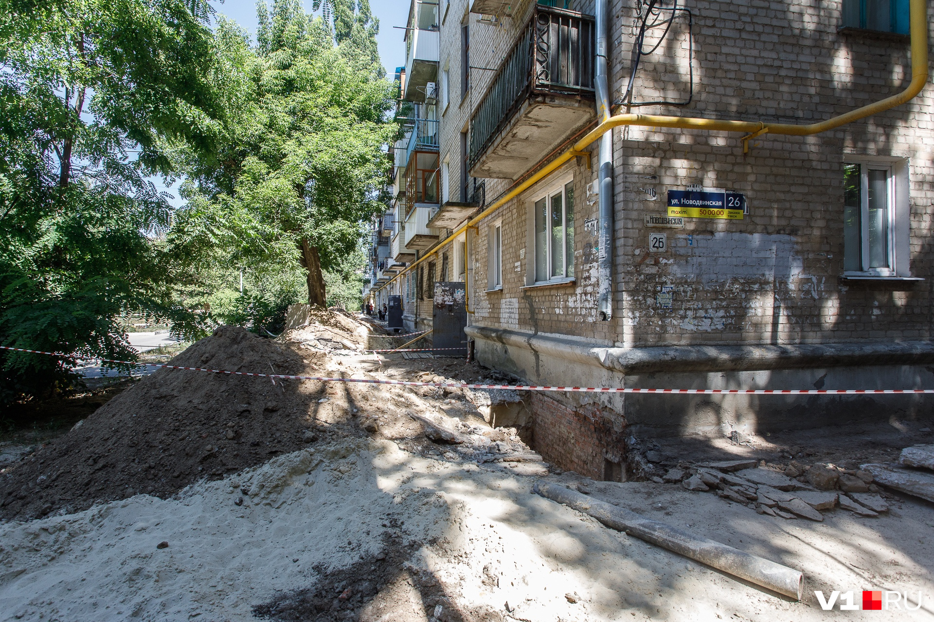 Хаос царит не только перед домом на Новодвинской, он во всей цепочке — от заказчика до простого жильца