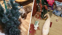 «Мы уже всё уронили!»: 25 котов, которые расправились с новогодней елкой