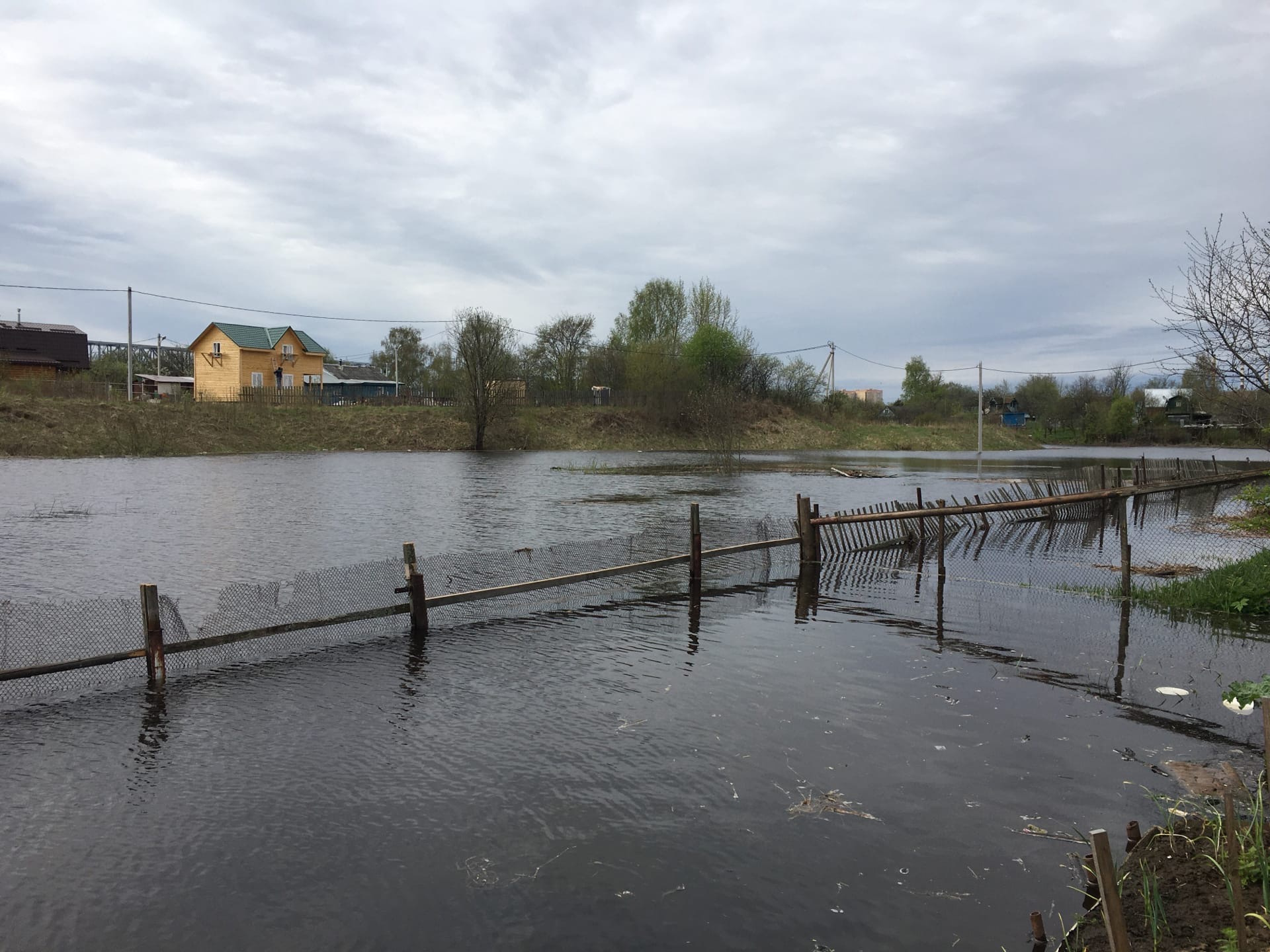 В волге подняли уровень воды в