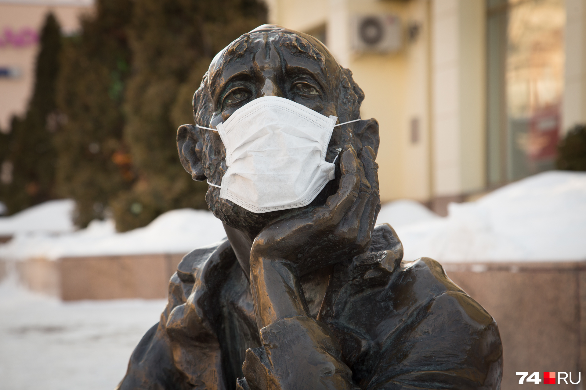 Скульптура из масок медицинских. Будет ли маска 17.03