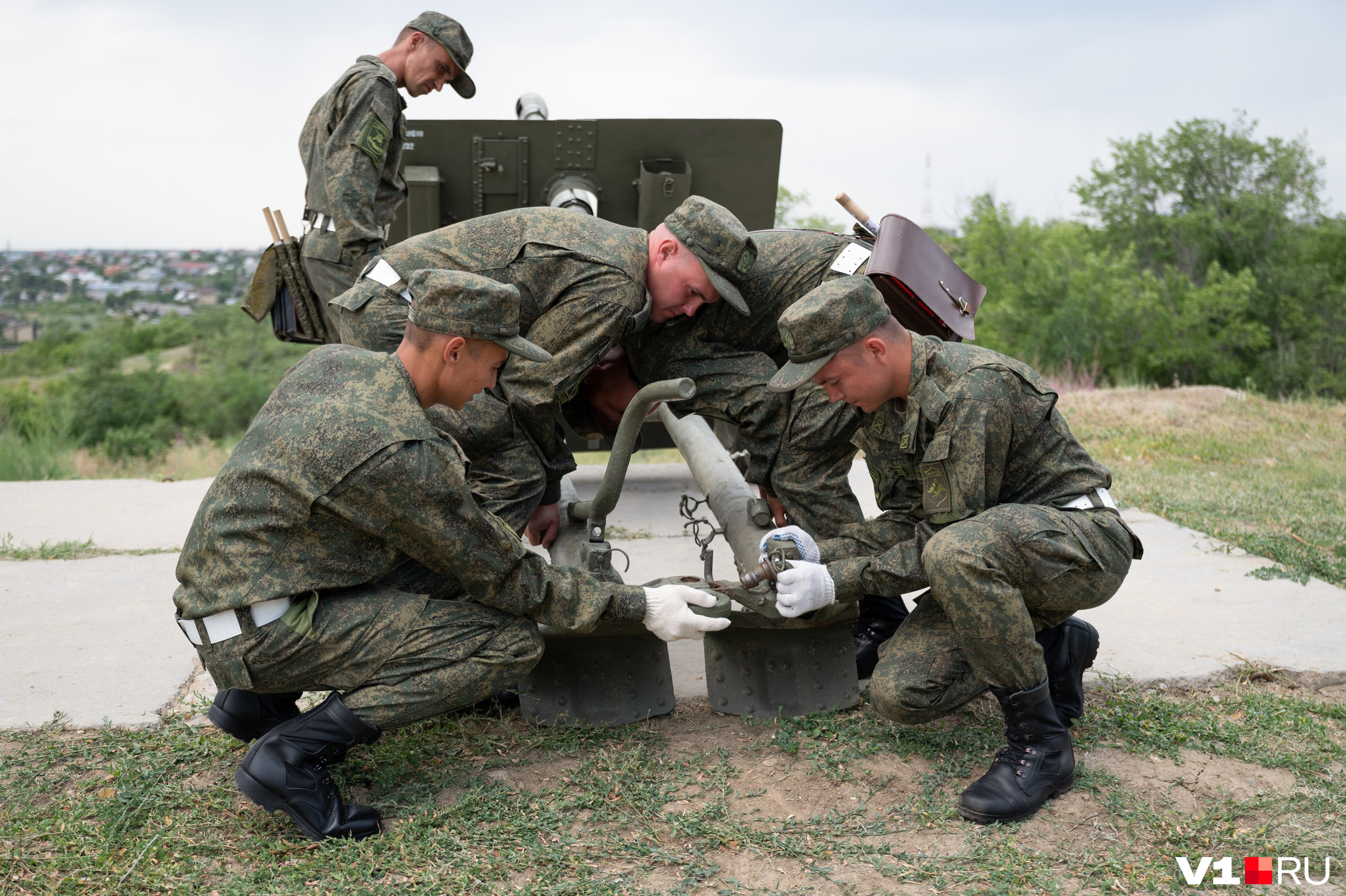 76 военнослужащих. Фото войны без выстрелов 335 лет. Война без выстрелов 335 Википедия.