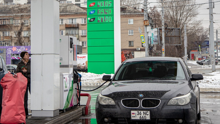 Нефтяные войны: разбираемся, когда в России подешевеет бензин