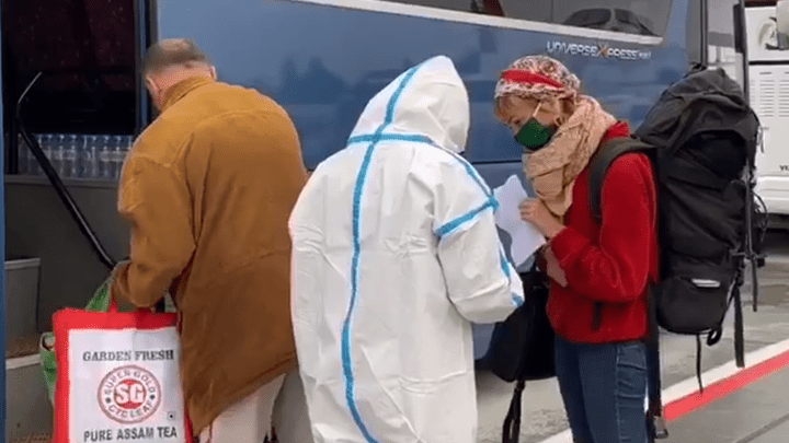 В Челябинск вернулись туристы, эвакуированные из-за COVID-19 из Индии