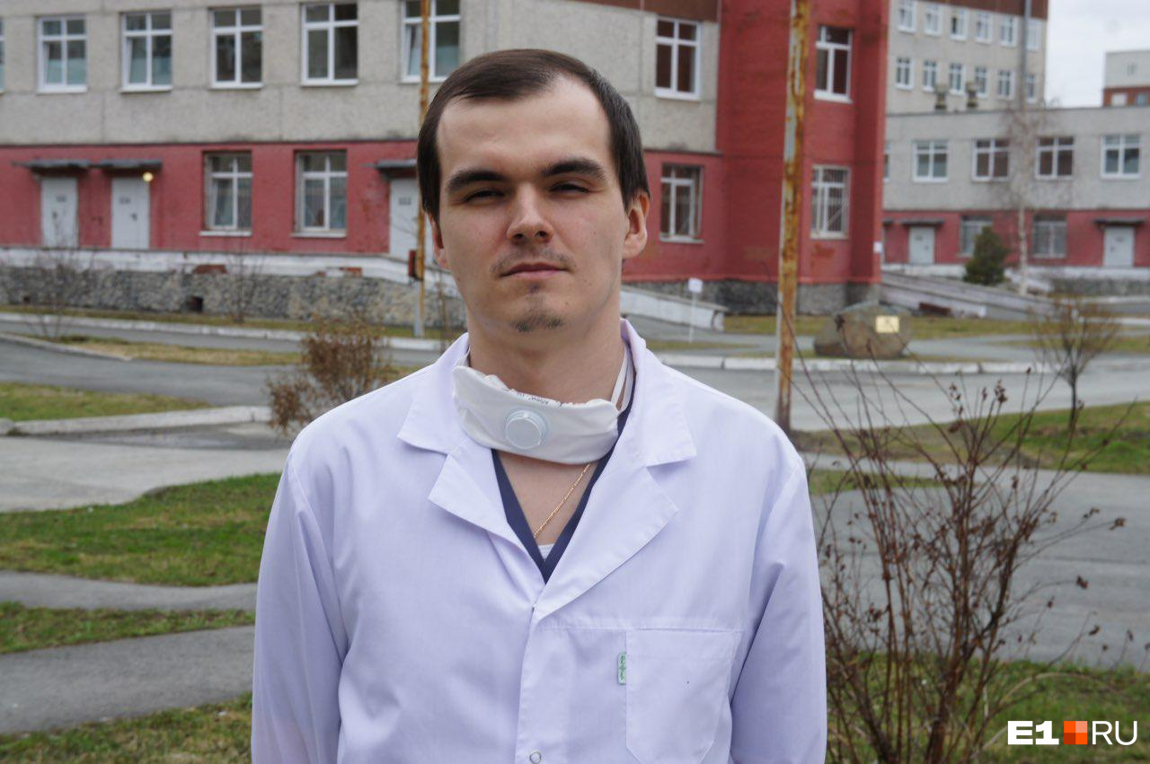 Виталий Белоусов в период пандемии вылечил более 30 пациентов, одну из вылечившихся врач реабилитировал после подключения к ИВЛ