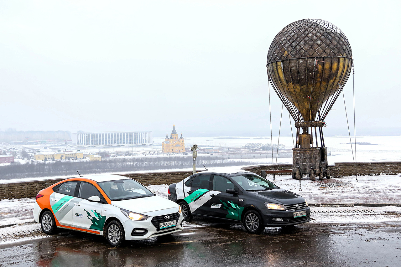 Автомобиль на метане выбрасывает в атмосферу в два-три раза меньше окиси углерода Автомобиль на метане выбрасывает в атмосферу в два-три раза меньше окиси углерода