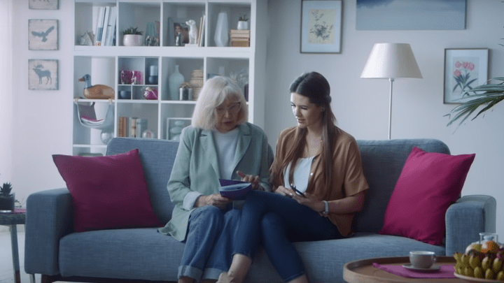 Tele2 запустила онлайн-лекции по мобильному интернету для людей старшего поколения