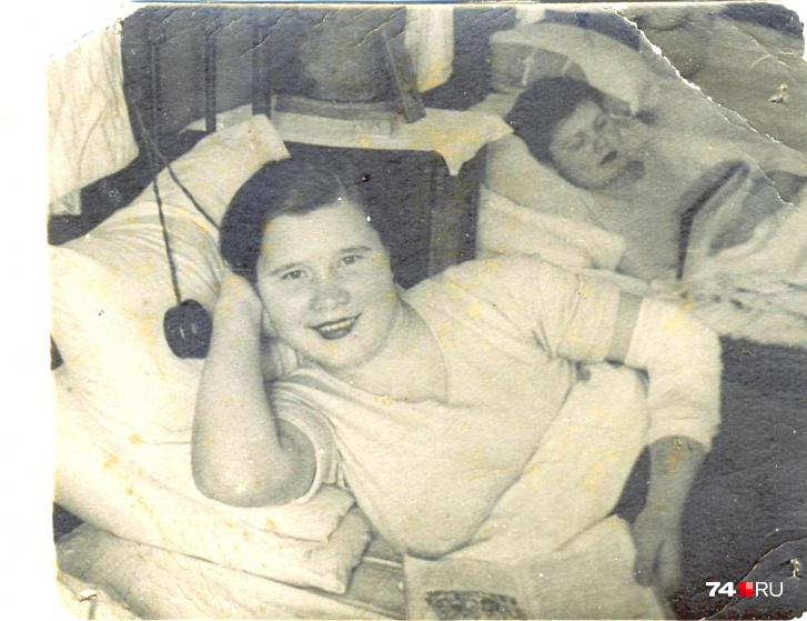Надежда Арасланова никогда не теряла оптимизма и улыбалась на всех военных фотографиях Надежда Арасланова никогда не теряла оптимизма и улыбалась на всех военных фотографиях