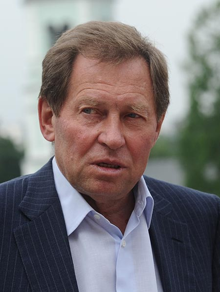 Владимир Яковлев