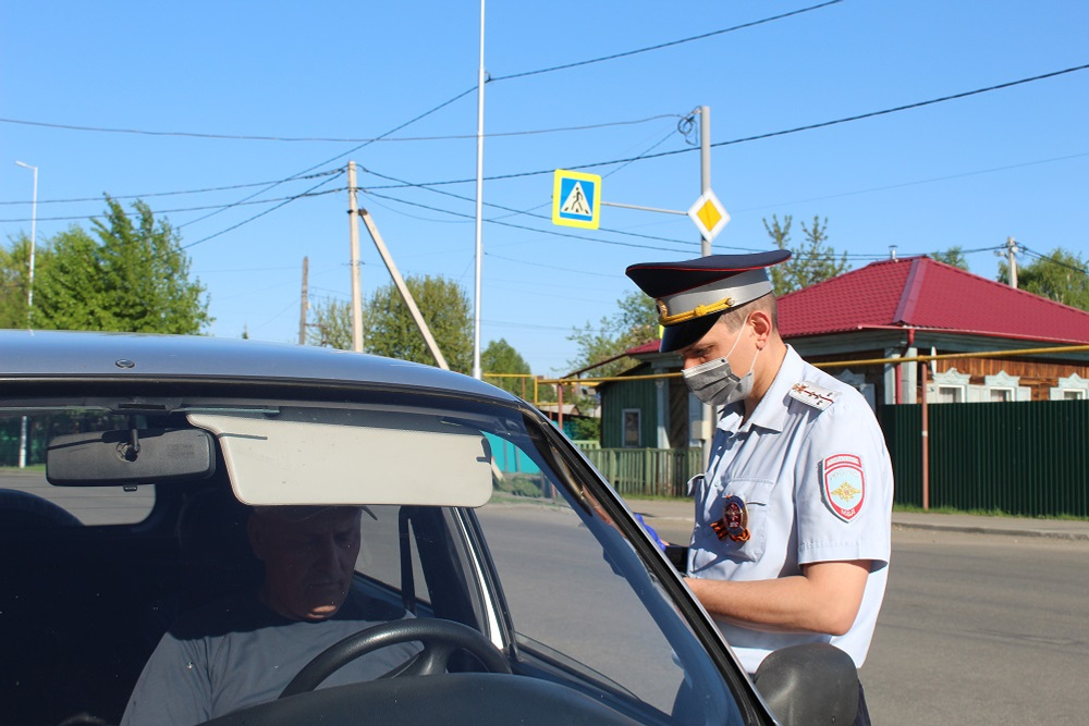 Пост гаи проверял у всех водителей въезжающих в город