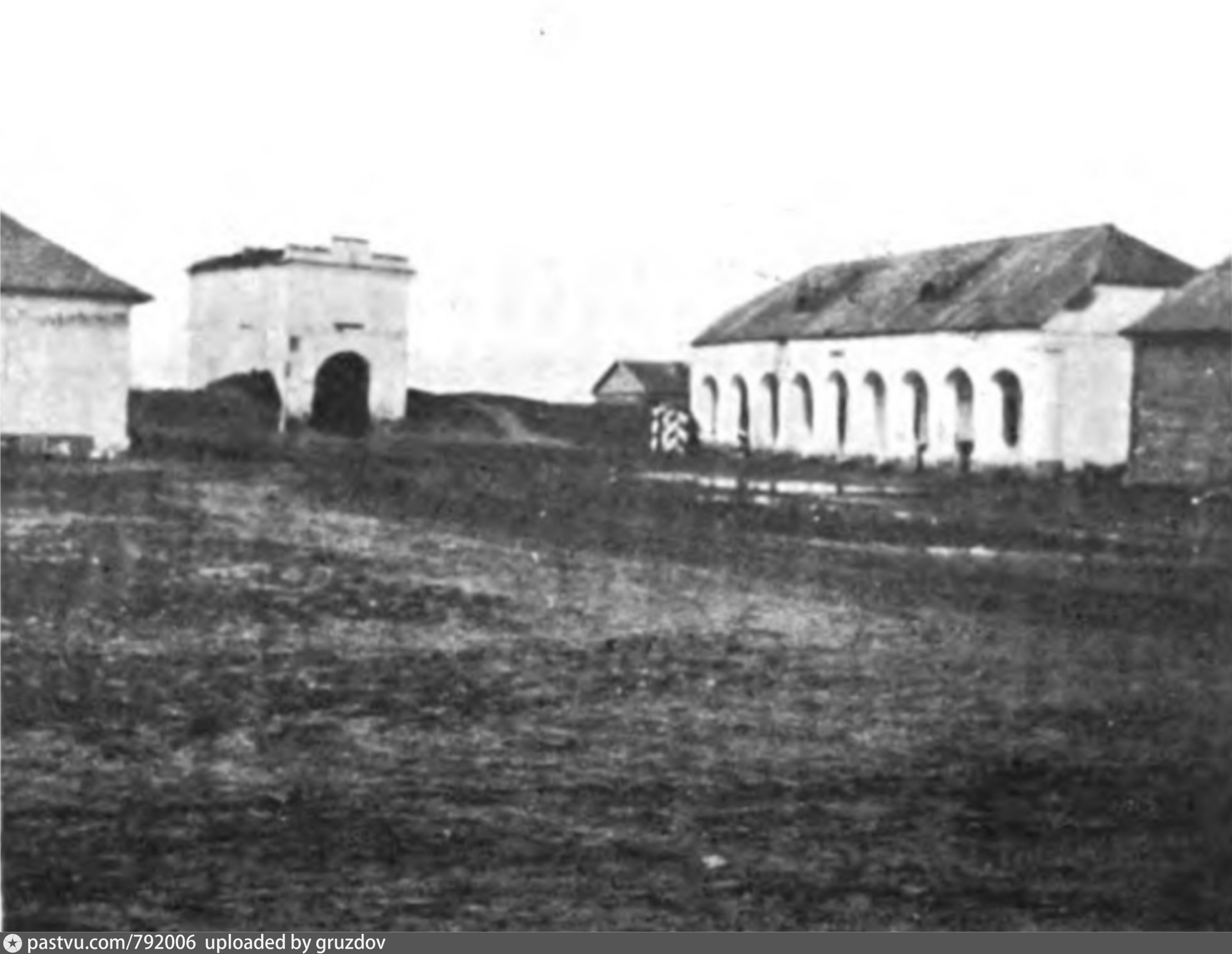 Так выглядели Тобольские ворота в 1902 году