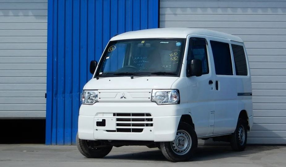 Mitsubishi Minicab i-Miev выпускаются только для внутреннего рынка Японии, поэтому имеют правый руль. Но для ситикара это не проблема