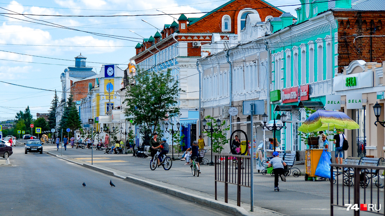 Улица Климова — соседняя с той, на которой стоит пассаж Яушевых