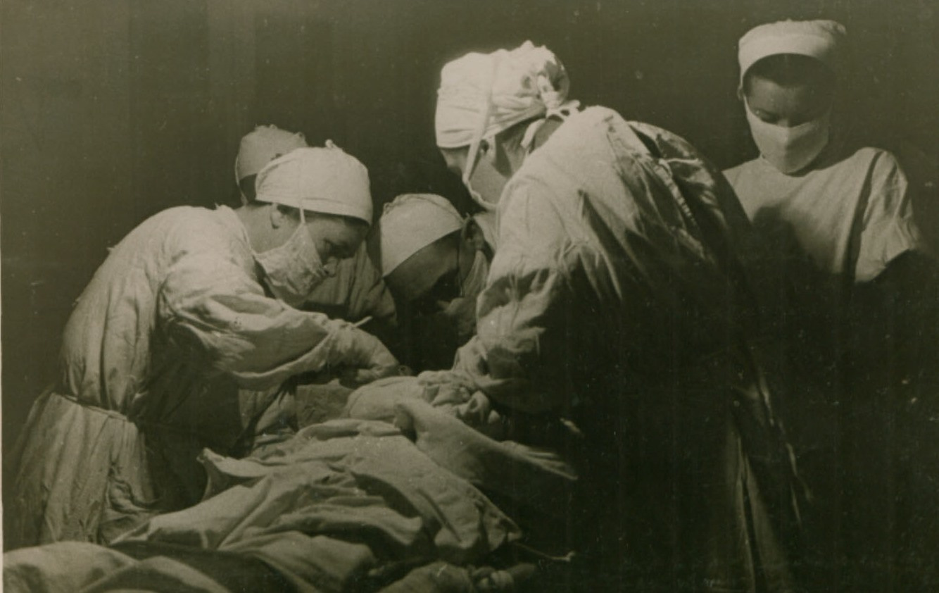 Операция в военном госпитале