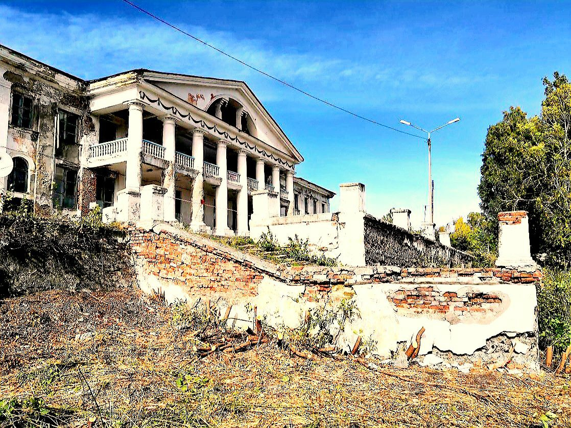 Дворец культуры в Салаире до ремонта