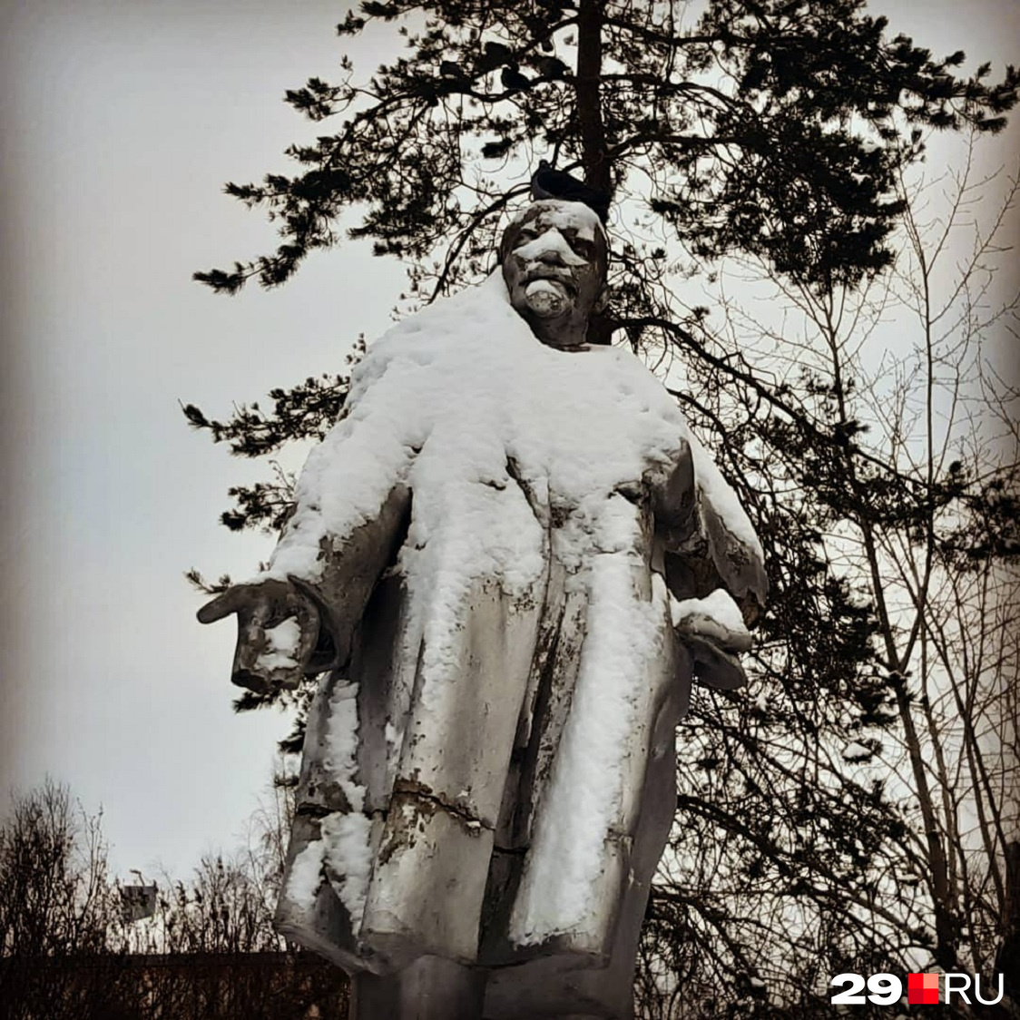 А вы как считаете — нужно отремонтировать или убрать совсем эту скульптуру на площади Терехина в Соломбале? А вы как считаете — нужно отремонтировать или убрать совсем эту скульптуру на площади Терехина в Соломбале?