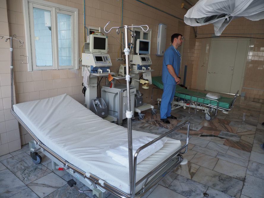 Палаты уже оборудованы для тяжелых пациентов — в больнице решили подготовиться заранее